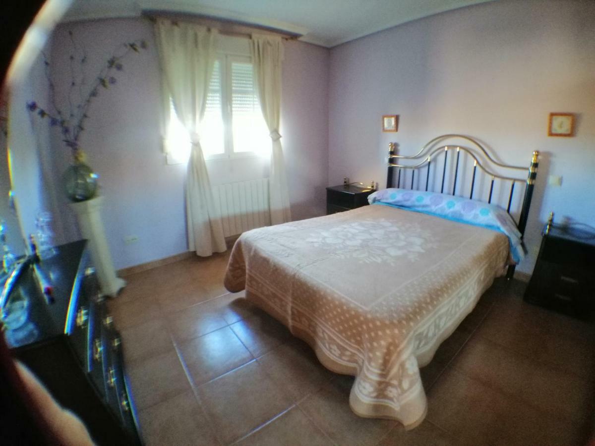 Chalet A 2.5Km Del Parador โตเลโด ภายนอก รูปภาพ